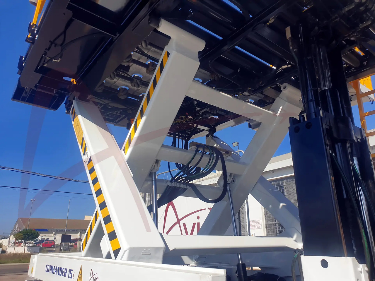 FMC COMMANDER 15iS - محملات الحاويات والمنصات النقالة: صورة 5 FMC COMMANDER 15iS - محملات الحاويات والمنصات النقالة: صورة 5