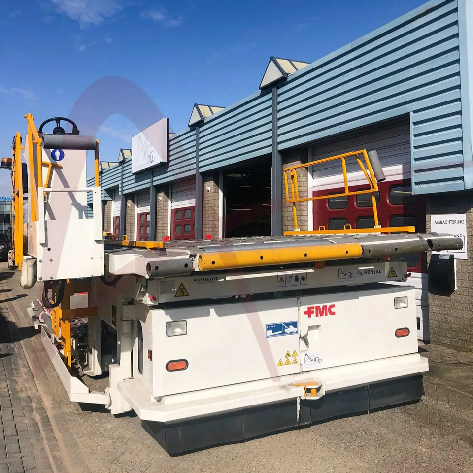 FMC COMMANDER 15iW - محملات الحاويات والمنصات النقالة: صورة 4 FMC COMMANDER 15iW - محملات الحاويات والمنصات النقالة: صورة 4