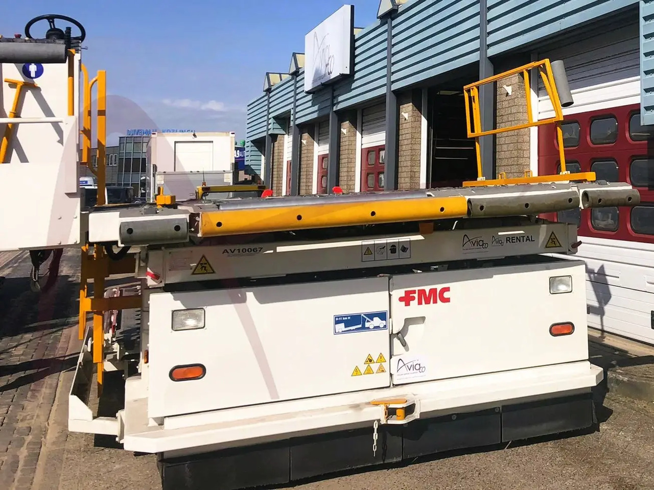 FMC COMMANDER 15iW - محملات الحاويات والمنصات النقالة: صورة 1 FMC COMMANDER 15iW - محملات الحاويات والمنصات النقالة: صورة 1