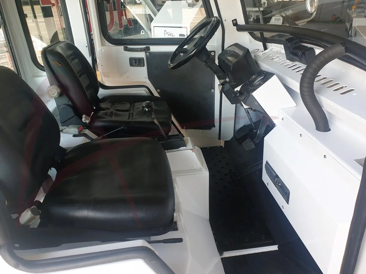 NISSAN FV02 - جرارات الأمتعة: صورة 5 NISSAN FV02 - جرارات الأمتعة: صورة 5