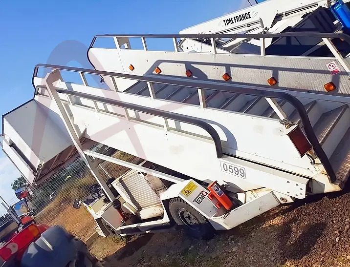 TEMG TG2244 - سلالم الطائرة: صورة 3 TEMG TG2244 - سلالم الطائرة: صورة 3