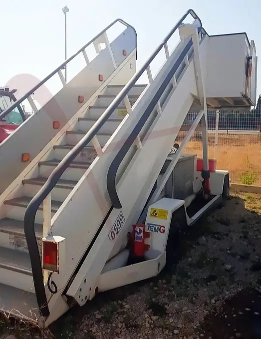 TEMG TG2244 - سلالم الطائرة: صورة 1 TEMG TG2244 - سلالم الطائرة: صورة 1