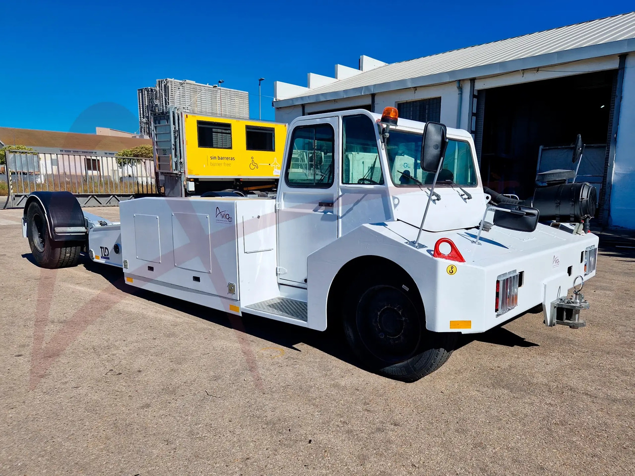 TLD TPX-200-MT - جرارات الطائرات: صورة 2 TLD TPX-200-MT - جرارات الطائرات: صورة 2