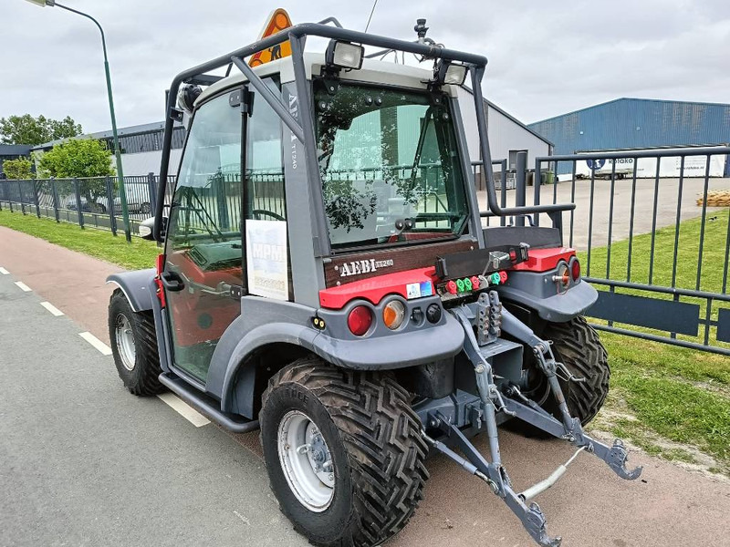Aebi TT240 terratrac maaier werktuigdrager 4x4 pto CE - مقطورة رزاعية: صورة 4 Aebi TT240 terratrac maaier werktuigdrager 4x4 pto CE - مقطورة رزاعية: صورة 4
