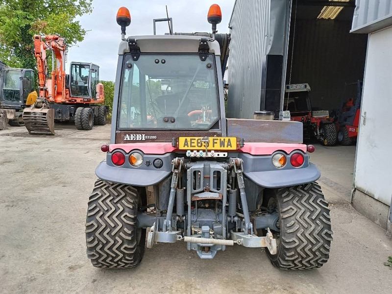 Aebi tt280 TT280 maaier mower airco werktuigdrager CE - مقطورة رزاعية: صورة 5 Aebi tt280 TT280 maaier mower airco werktuigdrager CE - مقطورة رزاعية: صورة 5