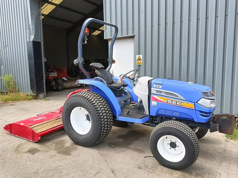Iseki TG 5390 compacte tractor met maaier votex p12 4x4 - جرار صغير: صورة 1 Iseki TG 5390 compacte tractor met maaier votex p12 4x4 - جرار صغير: صورة 1