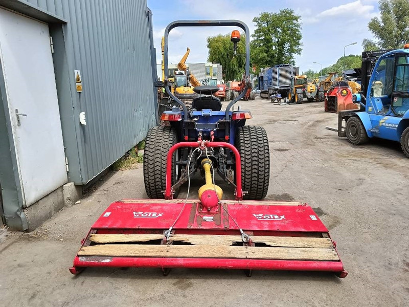 Iseki TG 5390 compacte tractor met maaier votex p12 4x4 - جرار صغير: صورة 5 Iseki TG 5390 compacte tractor met maaier votex p12 4x4 - جرار صغير: صورة 5