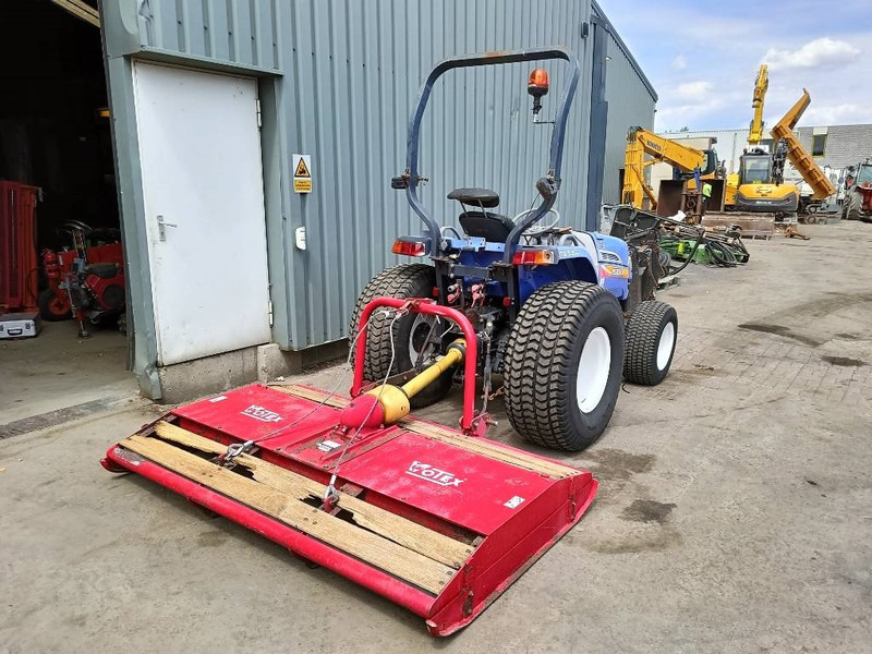 Iseki TG 5390 compacte tractor met maaier votex p12 4x4 - جرار صغير: صورة 4 Iseki TG 5390 compacte tractor met maaier votex p12 4x4 - جرار صغير: صورة 4