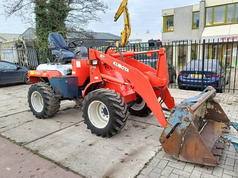 Kubota R 520 shovel wiellader loader lader met bak/vorken - اللودر بعجل: صورة 3 Kubota R 520 shovel wiellader loader lader met bak/vorken - اللودر بعجل: صورة 3