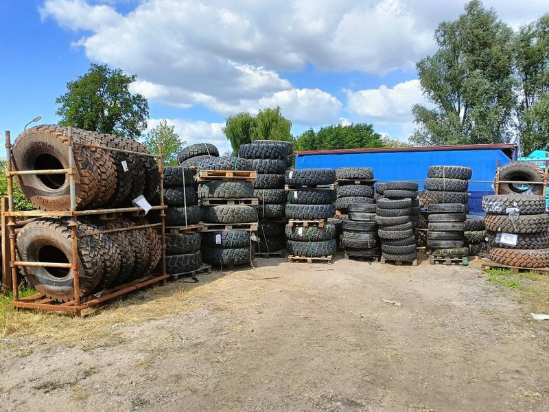 Michelin 12.00R20 , 14.00R20, 335/80R20 , 395/85R2 365/80R2 - الإطارات والجنوط - آلات الإنشاء: صورة 1 Michelin 12.00R20 , 14.00R20, 335/80R20 , 395/85R2 365/80R2 - الإطارات والجنوط - آلات الإنشاء: صورة 1