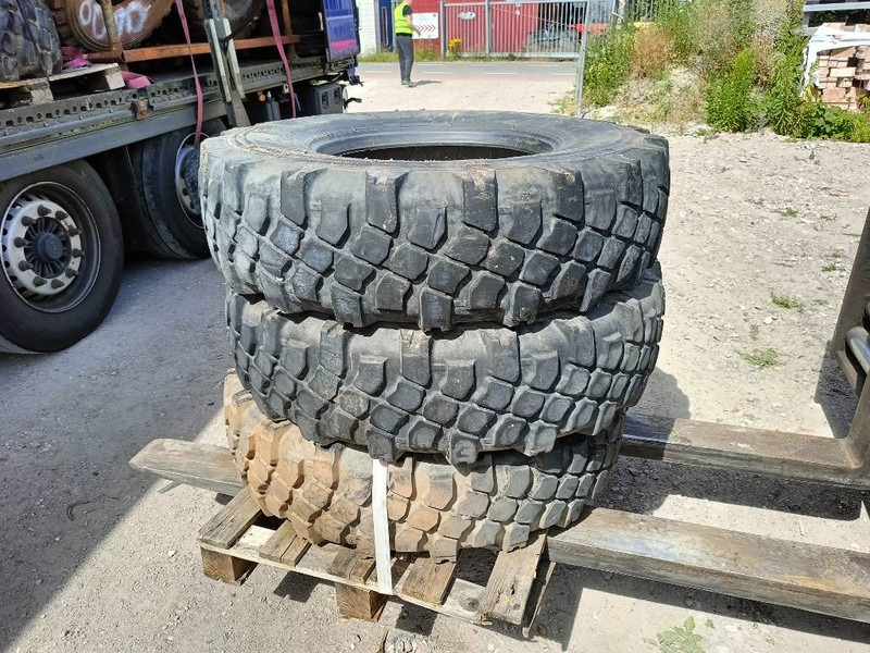 Michelin continental band 13R22.5 , 315/80R22.5 , 13R22,5 l - الإطارات والجنوط - آلات الإنشاء: صورة 2 Michelin continental band 13R22.5 , 315/80R22.5 , 13R22,5 l - الإطارات والجنوط - آلات الإنشاء: صورة 2
