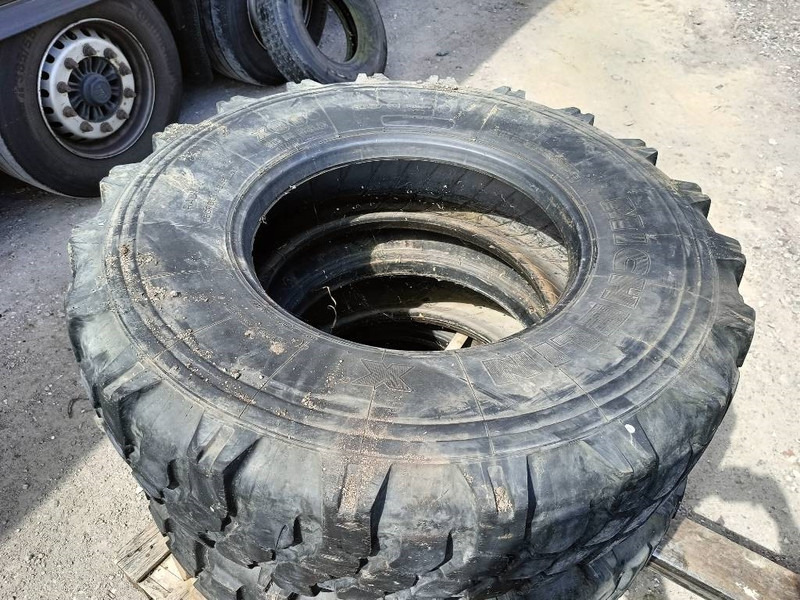Michelin continental band 13R22.5 , 315/80R22.5 , 13R22,5 l - الإطارات والجنوط - آلات الإنشاء: صورة 3 Michelin continental band 13R22.5 , 315/80R22.5 , 13R22,5 l - الإطارات والجنوط - آلات الإنشاء: صورة 3