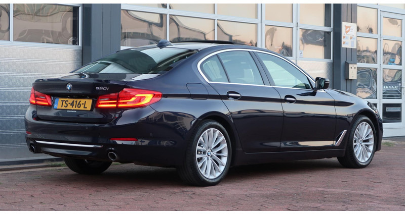 BMW 5 Serie 520i High Executive SCHUIFDAK/ NAPPA-LEDER/ ACC/ HEAD-UP/ H&K / ETC. - سيدان: صورة 4 BMW 5 Serie 520i High Executive SCHUIFDAK/ NAPPA-LEDER/ ACC/ HEAD-UP/ H&K / ETC. - سيدان: صورة 4