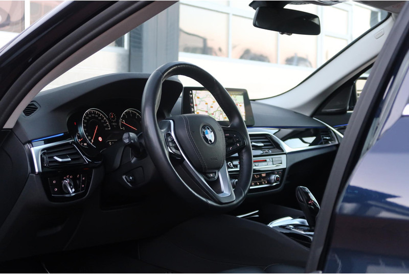 BMW 5 Serie 520i High Executive SCHUIFDAK/ NAPPA-LEDER/ ACC/ HEAD-UP/ H&K / ETC. - سيدان: صورة 2 BMW 5 Serie 520i High Executive SCHUIFDAK/ NAPPA-LEDER/ ACC/ HEAD-UP/ H&K / ETC. - سيدان: صورة 2