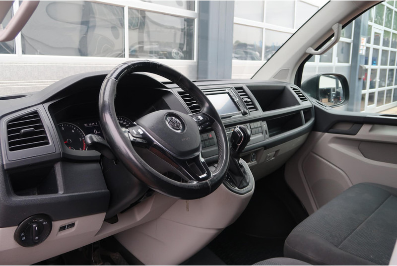 Volkswagen Transporter 2.0 TDI L1H1 Highline AUT/ LED/ ACC/ 2X DEUR/ NAVI/ AIRCO/ TREKHAAK - فان المدمجة: صورة 2 Volkswagen Transporter 2.0 TDI L1H1 Highline AUT/ LED/ ACC/ 2X DEUR/ NAVI/ AIRCO/ TREKHAAK - فان المدمجة: صورة 2