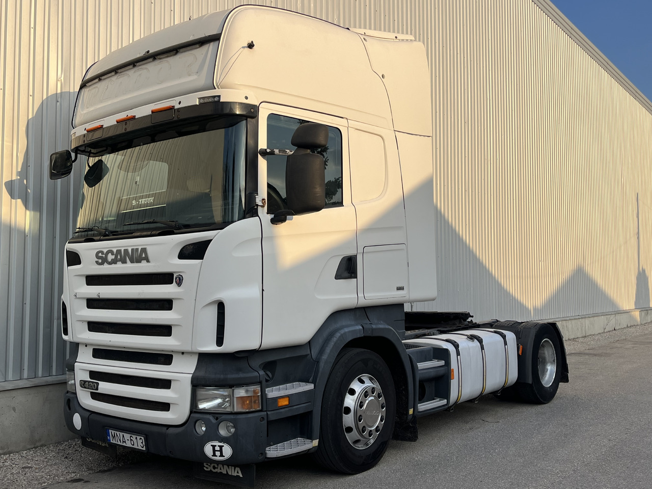 SCANIA R 420 LA 4X2 MLA - مقطورة السحب: صورة 2 SCANIA R 420 LA 4X2 MLA - مقطورة السحب: صورة 2