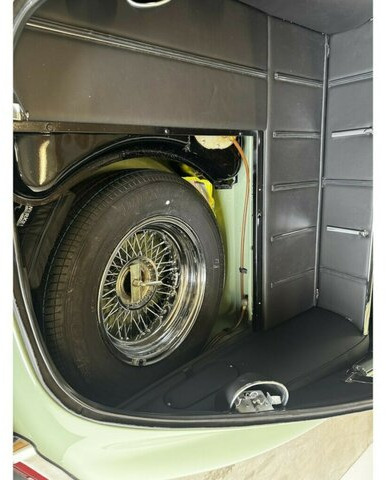 سيارة JAGUAR E-Type 4.2 Litre Series 1.5 FHC makellos!...: صورة 15