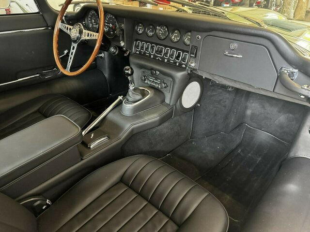 سيارة JAGUAR E-Type 4.2 Litre Series 1.5 FHC makellos!...: صورة 11