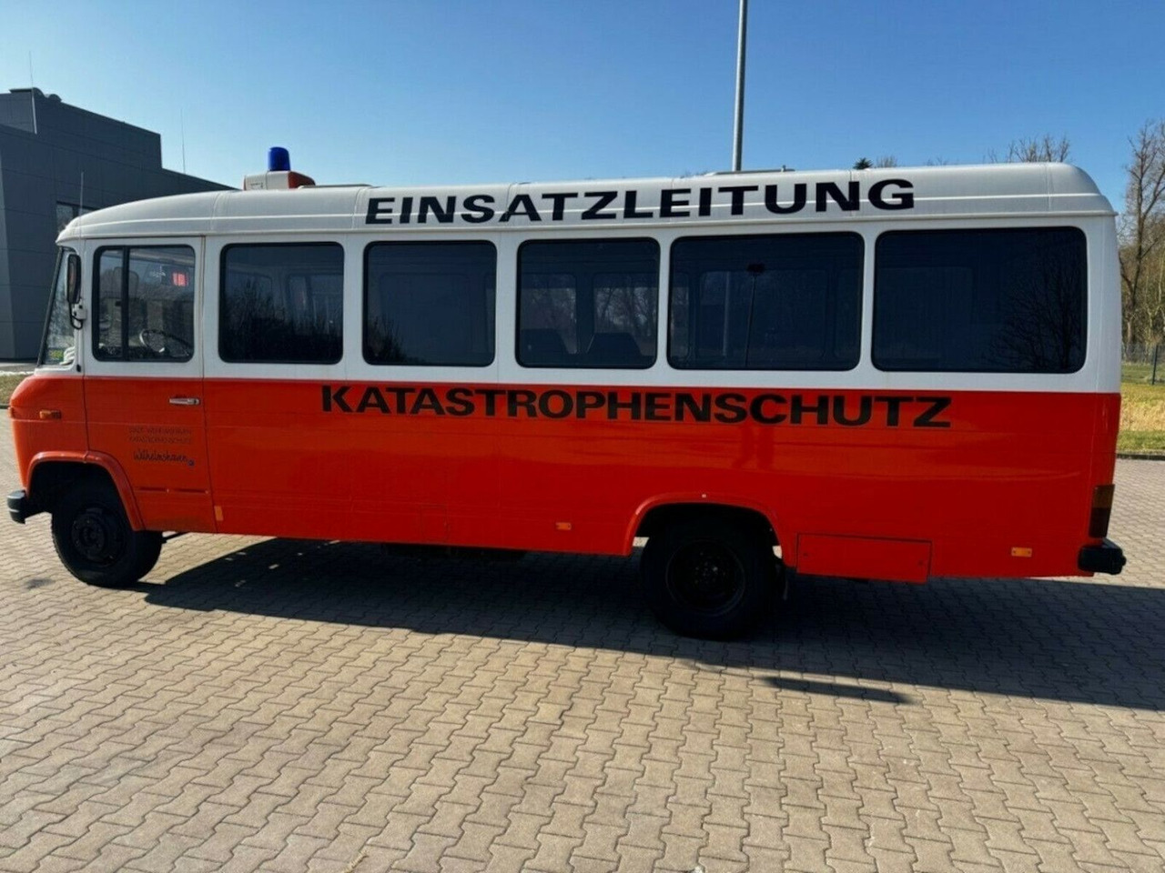 Mercedes-Benz O 309D Breitmaul Bus - كرفان فان: صورة 5 Mercedes-Benz O 309D Breitmaul Bus - كرفان فان: صورة 5