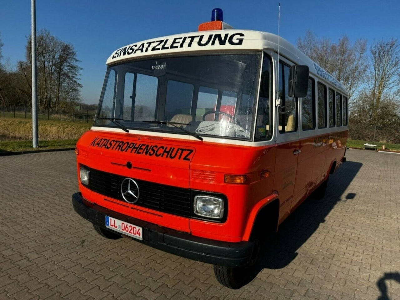 Mercedes-Benz O 309D Breitmaul Bus - كرفان فان: صورة 3 Mercedes-Benz O 309D Breitmaul Bus - كرفان فان: صورة 3