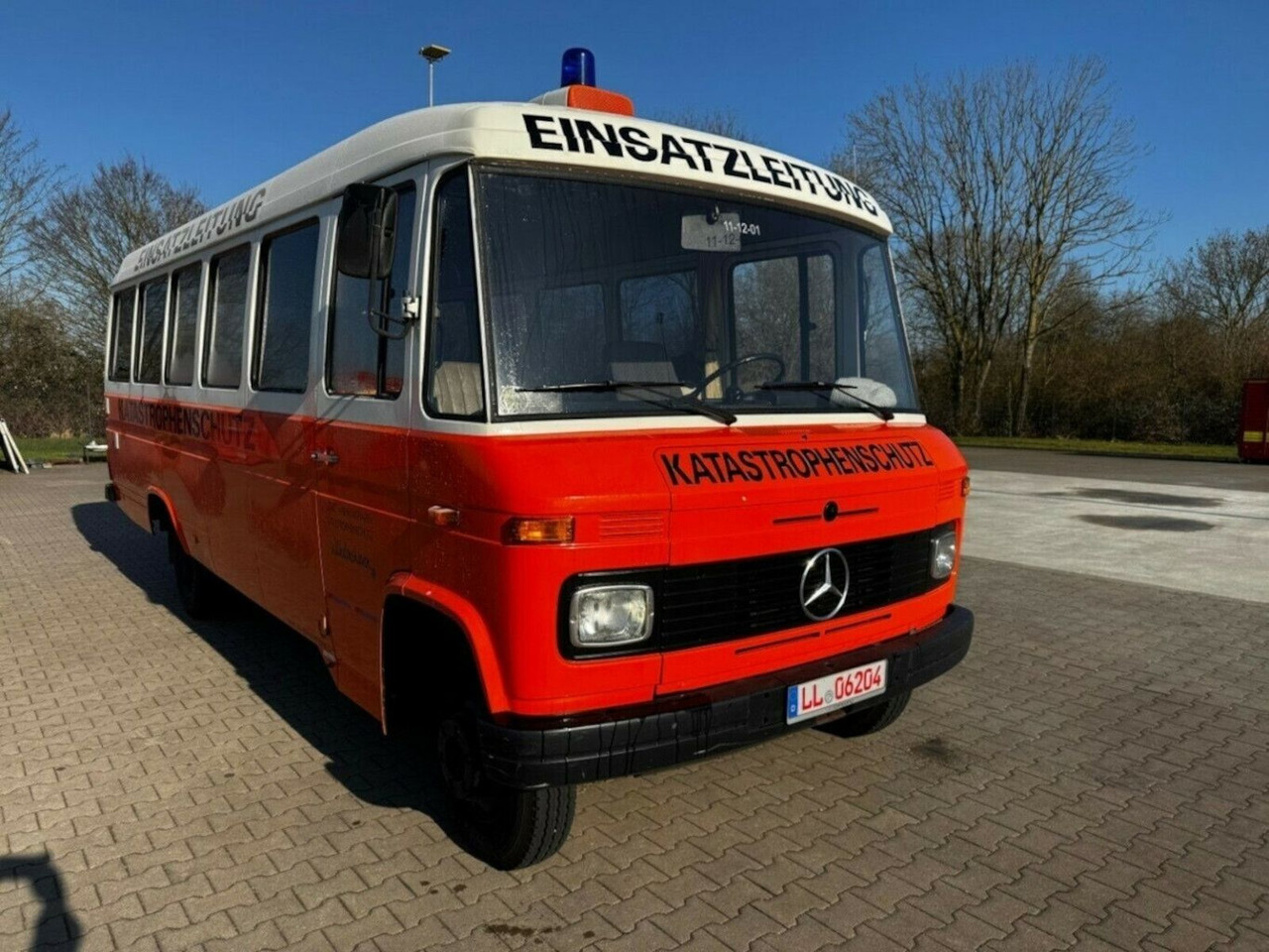 Mercedes-Benz O 309D Breitmaul Bus - كرفان فان: صورة 1 Mercedes-Benz O 309D Breitmaul Bus - كرفان فان: صورة 1