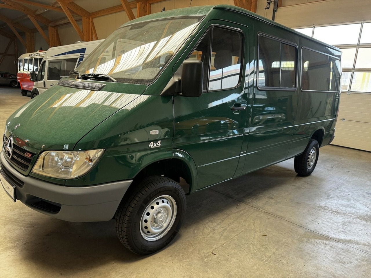 Mercedes-Benz Sprinter 313 CDI 4x4 Allrad ZG3 Topzustand! - ميكروباص, الشاحنات الصغيرة كابينة مزدوجة: صورة 3 Mercedes-Benz Sprinter 313 CDI 4x4 Allrad ZG3 Topzustand! - ميكروباص, الشاحنات الصغيرة كابينة مزدوجة: صورة 3