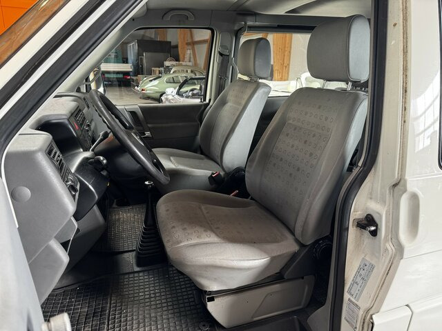 VW T4 Caravelle 2.5 TDI Syncro Sperre 1. Hand! - سيارة: صورة 2 VW T4 Caravelle 2.5 TDI Syncro Sperre 1. Hand! - سيارة: صورة 2