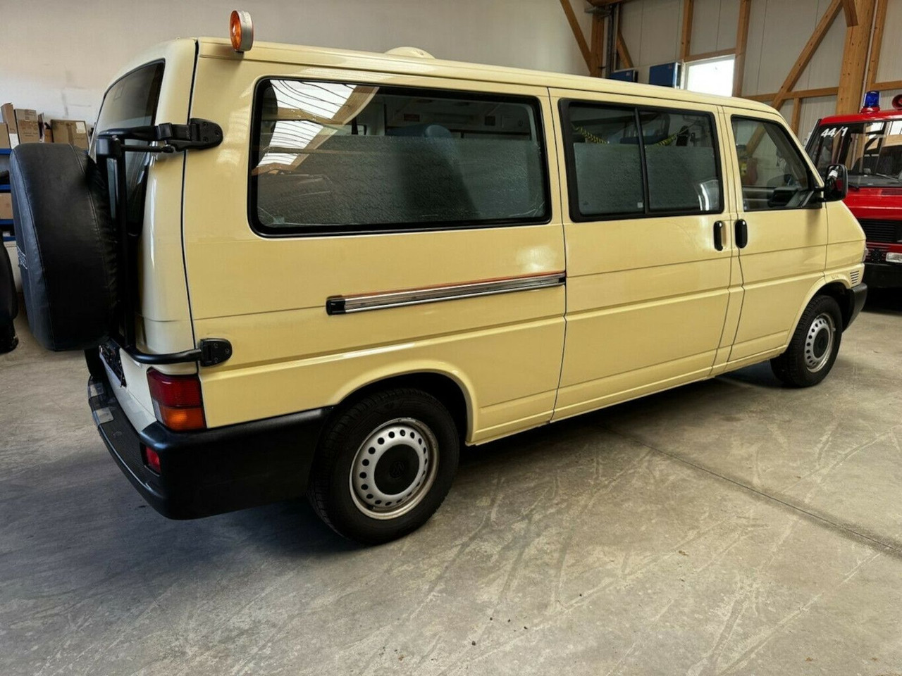 Volkswagen T4 2.5 TDI Syncro 4x4 lang 1. Hand! - ميكروباص: صورة 5 Volkswagen T4 2.5 TDI Syncro 4x4 lang 1. Hand! - ميكروباص: صورة 5