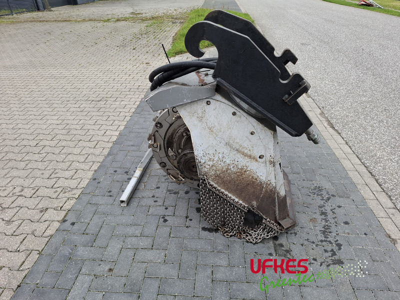 Hemos aanbouw stobbenfrees - آلة تفتيت بقايا الأشجار: صورة 3 Hemos aanbouw stobbenfrees - آلة تفتيت بقايا الأشجار: صورة 3