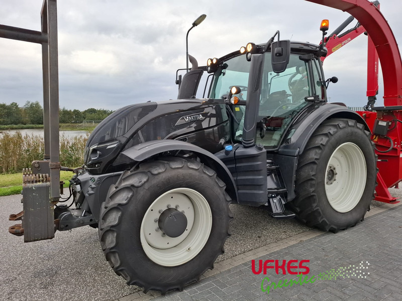Valtra T 234 Direct TwinTrac - جرار: صورة 1 Valtra T 234 Direct TwinTrac - جرار: صورة 1
