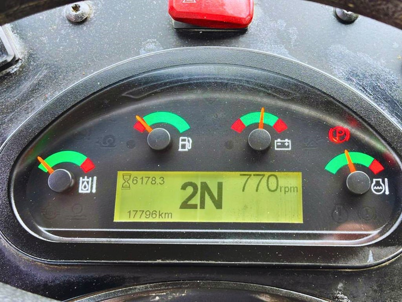 اللودر بعجل Cat 906 M 2016: صورة 11