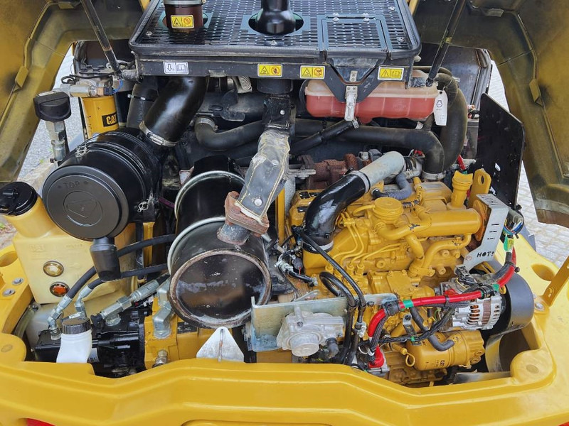 اللودر بعجل Cat 906 M 2016: صورة 13