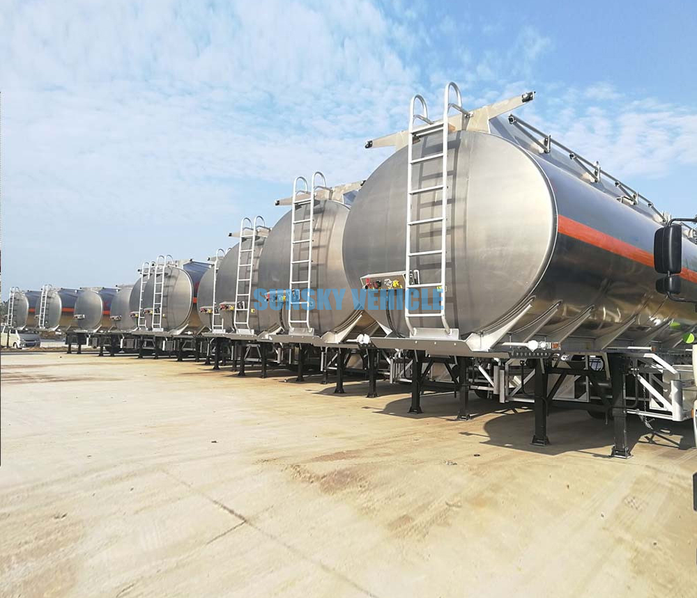 SUNSKY Fuel Tank Trailer - نصف مقطورة صهريج: صورة 4 SUNSKY Fuel Tank Trailer - نصف مقطورة صهريج: صورة 4