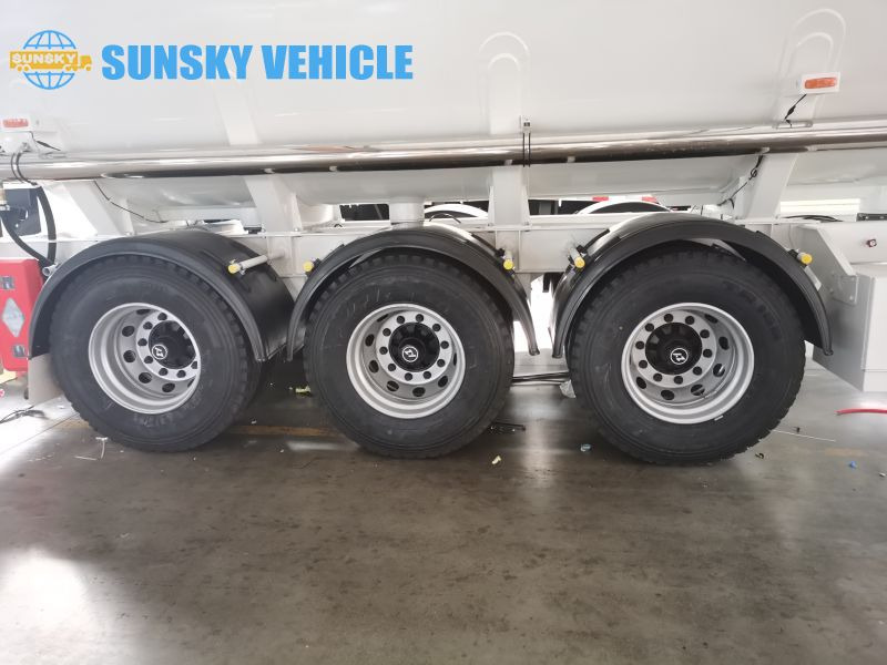 SUNSKY Fuel Tanker for sale - نصف مقطورة صهريج: صورة 4 SUNSKY Fuel Tanker for sale - نصف مقطورة صهريج: صورة 4