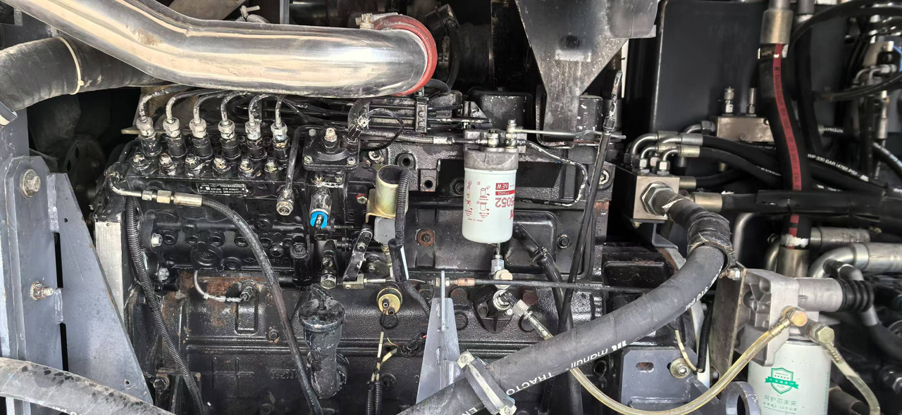 WIRTGEN Road Machine W-100H Used Asphalt Milling Machine With High Quality - ماكينة الكشط على البارد: صورة 5 WIRTGEN Road Machine W-100H Used Asphalt Milling Machine With High Quality - ماكينة الكشط على البارد: صورة 5