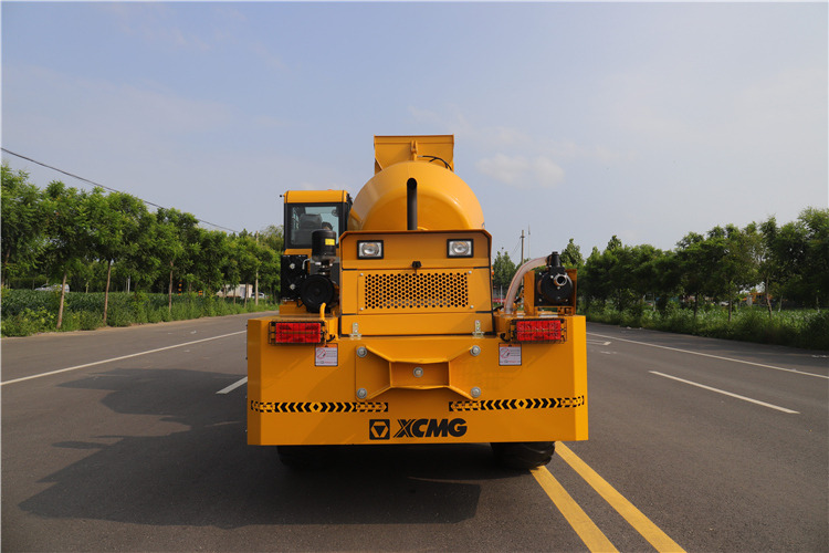 XCMG Mini Self Loading 2.6m3 Concrete Mixer Truck Price List - شاحنة خلاطة خرسانة: صورة 4 XCMG Mini Self Loading 2.6m3 Concrete Mixer Truck Price List - شاحنة خلاطة خرسانة: صورة 4