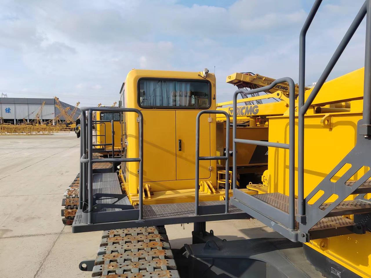 XCMG Officail Used Hydraulic Crane 130 Ton XGC130-I Mobile Crawler Crane For Sale - رافعة زاحفة: صورة 4 XCMG Officail Used Hydraulic Crane 130 Ton XGC130-I Mobile Crawler Crane For Sale - رافعة زاحفة: صورة 4