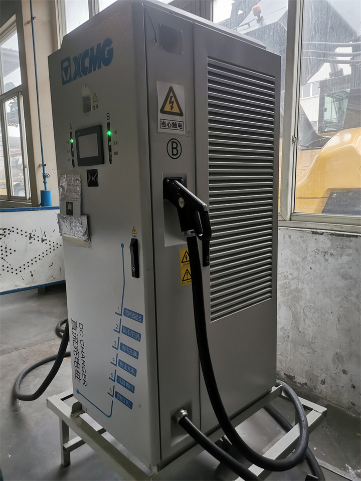 XCMG Official 45 Tons Pure Electric Container Reach Stacker XCS4531E Reach Stacker Crane Forklift - آلة حمل الحاويات في الأماكن الصغيرة: صورة 5 XCMG Official 45 Tons Pure Electric Container Reach Stacker XCS4531E Reach Stacker Crane Forklift - آلة حمل الحاويات في الأماكن الصغيرة: صورة 5