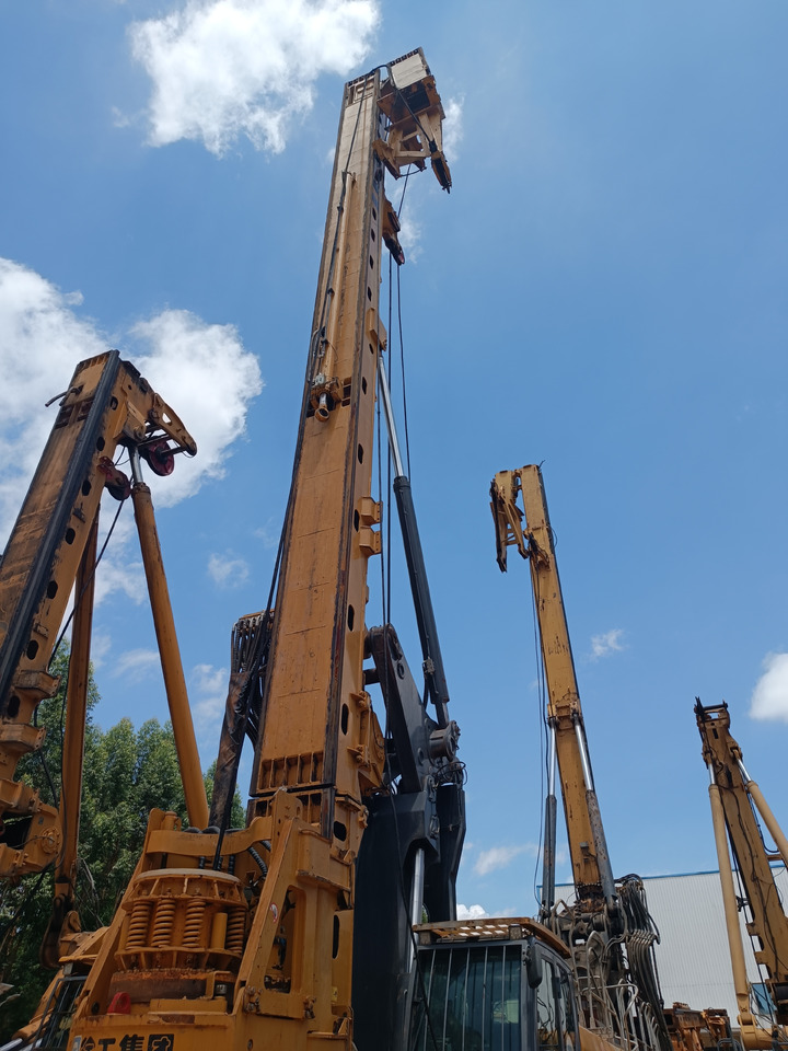 XCMG Official Second Hand 2020 Year XR240E Rotary Drilling Crawler Drilling Machine With Best Sale - معدات حفر: صورة 3 XCMG Official Second Hand 2020 Year XR240E Rotary Drilling Crawler Drilling Machine With Best Sale - معدات حفر: صورة 3