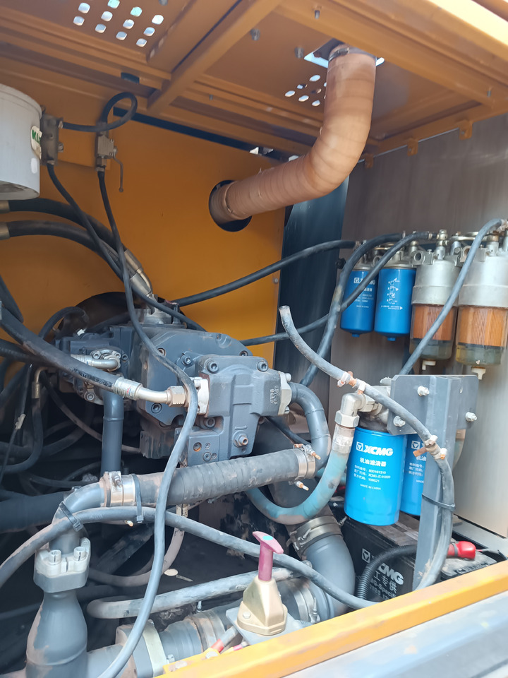 XCMG Official Second Hand 2020 Year XR240E Rotary Drilling Crawler Drilling Machine With Best Sale - معدات حفر: صورة 4 XCMG Official Second Hand 2020 Year XR240E Rotary Drilling Crawler Drilling Machine With Best Sale - معدات حفر: صورة 4