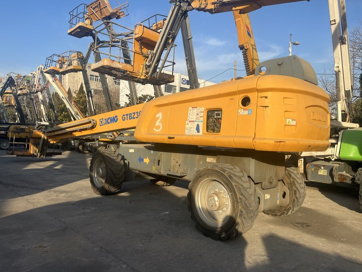 XCMG Official Second Hand Hydraulic Boom Lift GTBZ38S 38m Aerial Work Platform For Sale - مرفاع تلسكوبي: صورة 4 XCMG Official Second Hand Hydraulic Boom Lift GTBZ38S 38m Aerial Work Platform For Sale - مرفاع تلسكوبي: صورة 4