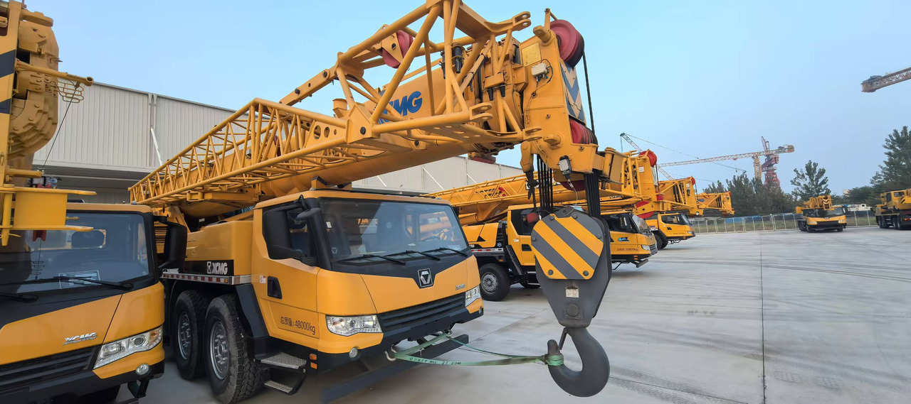 XCMG Official Second Hand Hydraulic Truck Crane QY75K 75ton Mobile Crane For Sale - موبايل كرين: صورة 3 XCMG Official Second Hand Hydraulic Truck Crane QY75K 75ton Mobile Crane For Sale - موبايل كرين: صورة 3