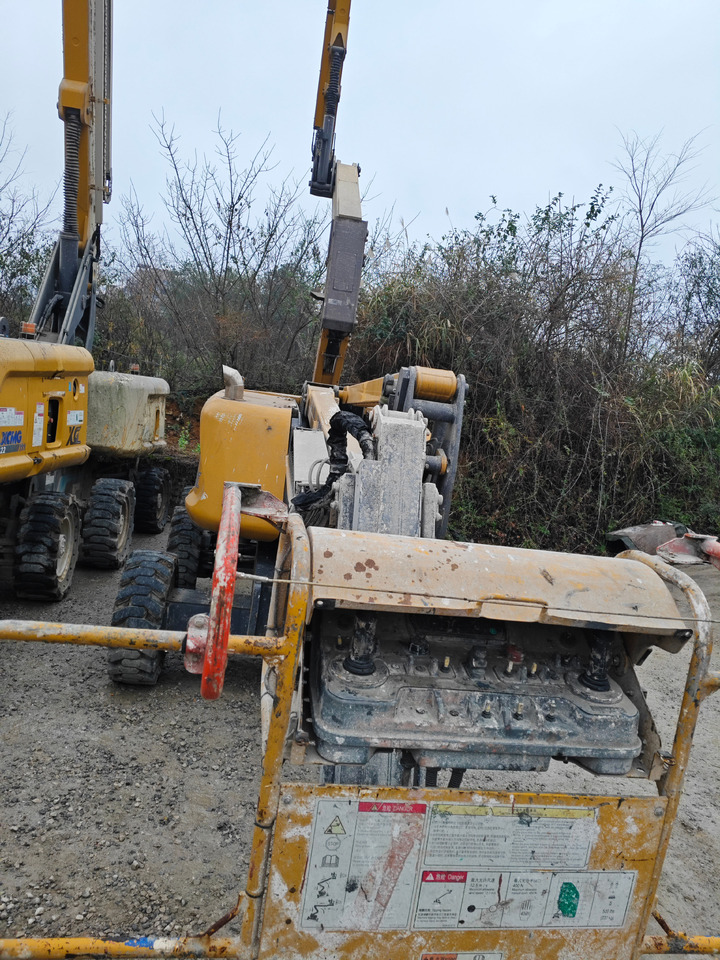 XCMG Official XGA16 16m Second Hand Articulated Boom Lift Platform With High Quality - مرفاع مفصلي: صورة 2 XCMG Official XGA16 16m Second Hand Articulated Boom Lift Platform With High Quality - مرفاع مفصلي: صورة 2
