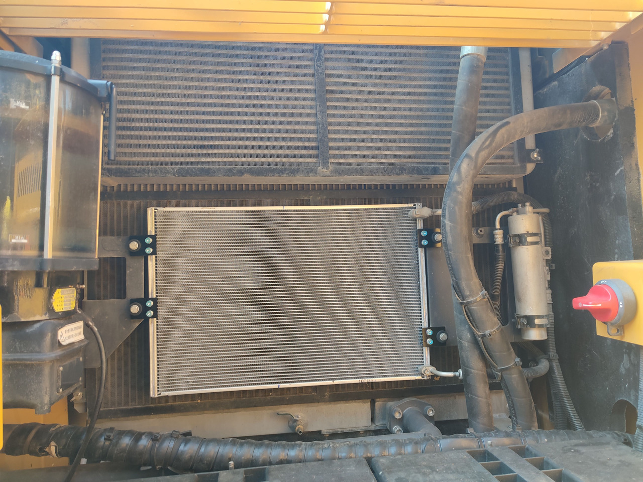 XCMG Official XR160E 56m Used Mini Rotary Drill Rig Piling Drilling Machine for sale - معدات حفر: صورة 5 XCMG Official XR160E 56m Used Mini Rotary Drill Rig Piling Drilling Machine for sale - معدات حفر: صورة 5