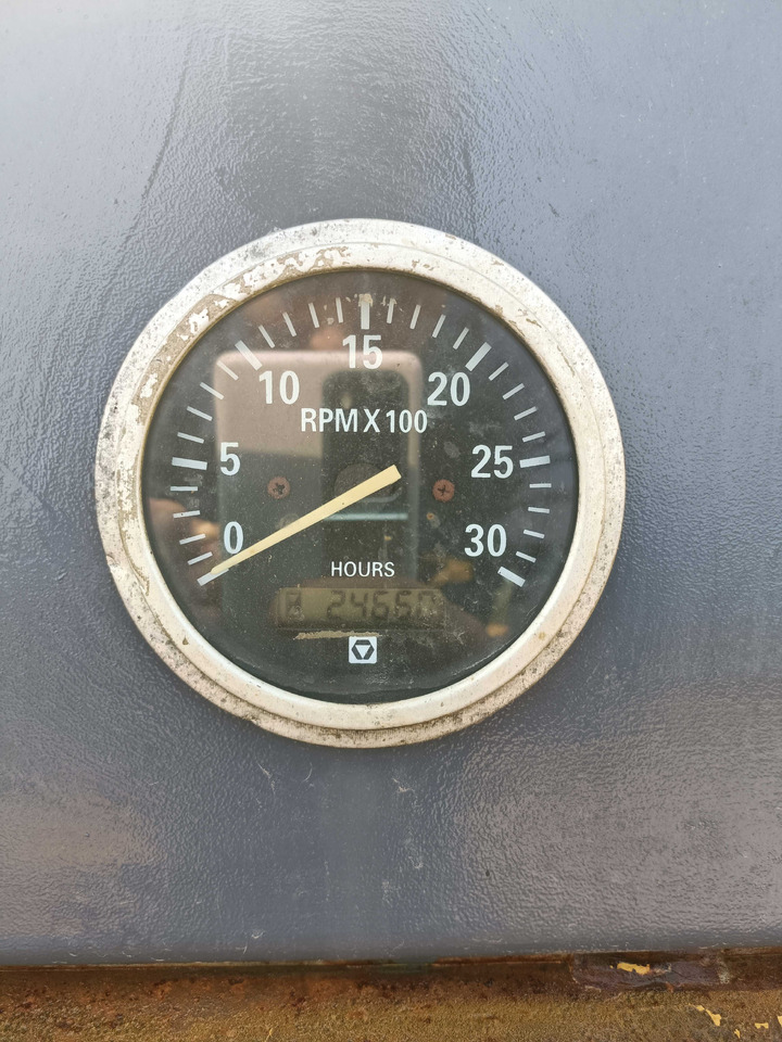 XCMG Official XZ320D Second Hand Horizontal Directional Drilling Rig With High Quality - ماكينة حفر التجاويف الاتجاهية: صورة 3 XCMG Official XZ320D Second Hand Horizontal Directional Drilling Rig With High Quality - ماكينة حفر التجاويف الاتجاهية: صورة 3