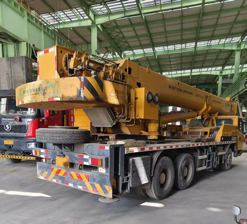 XCMG QY25K5A 25 ton truck crane hydraulic for sale - موبايل كرين: صورة 4 XCMG QY25K5A 25 ton truck crane hydraulic for sale - موبايل كرين: صورة 4