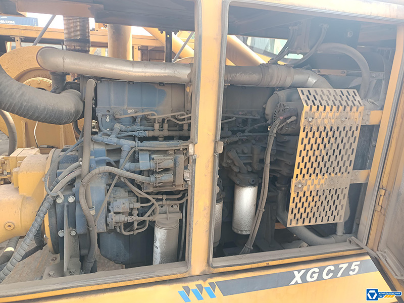 XCMG XGC75 small used 75ton crwler crane mobile with with Main Boom 58m - رافعة زاحفة: صورة 4 XCMG XGC75 small used 75ton crwler crane mobile with with Main Boom 58m - رافعة زاحفة: صورة 4