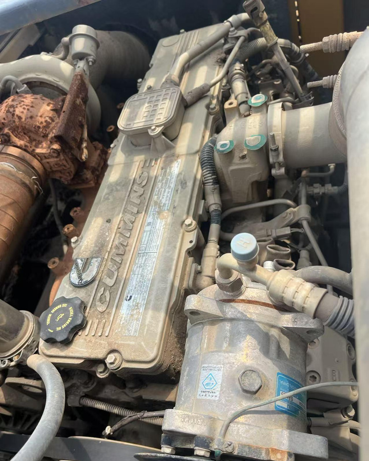 XCMG XR220D mobile crawler rotary drilling rig 25m - معدات حفر: صورة 4 XCMG XR220D mobile crawler rotary drilling rig 25m - معدات حفر: صورة 4