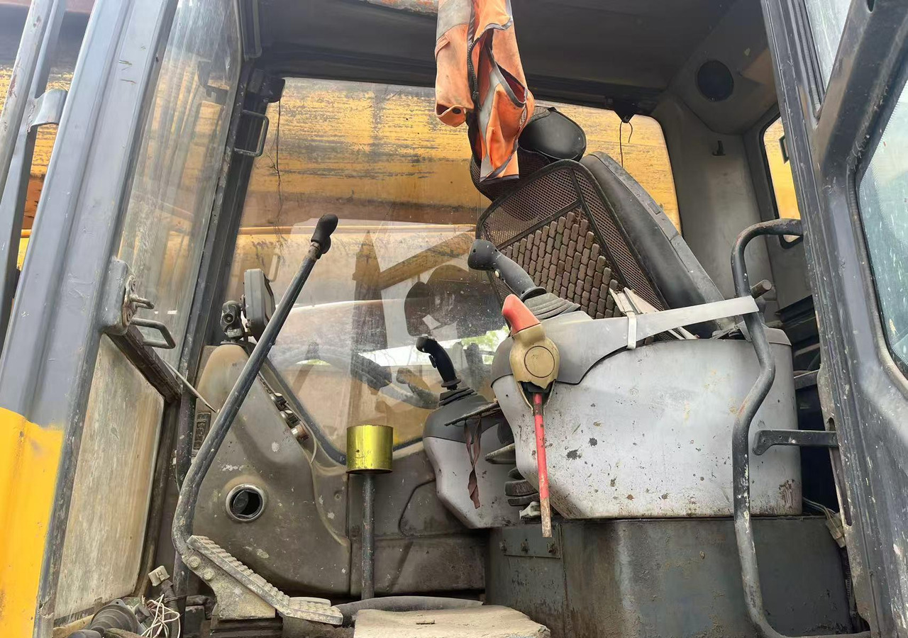 XCMG XR220D portable crawler rotary drilling rig 25m - معدات حفر: صورة 2 XCMG XR220D portable crawler rotary drilling rig 25m - معدات حفر: صورة 2