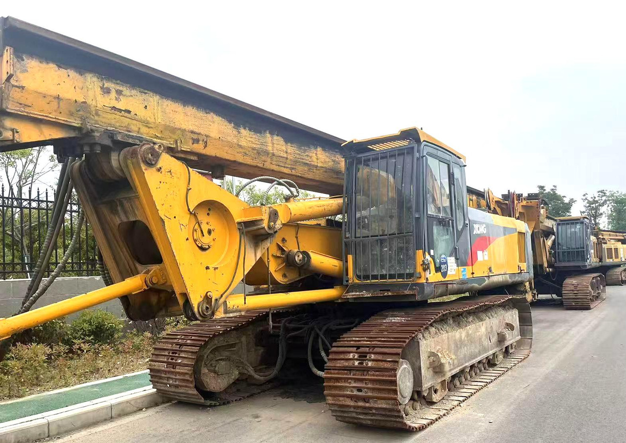 XCMG XR220D portable crawler rotary drilling rig 25m - معدات حفر: صورة 5 XCMG XR220D portable crawler rotary drilling rig 25m - معدات حفر: صورة 5